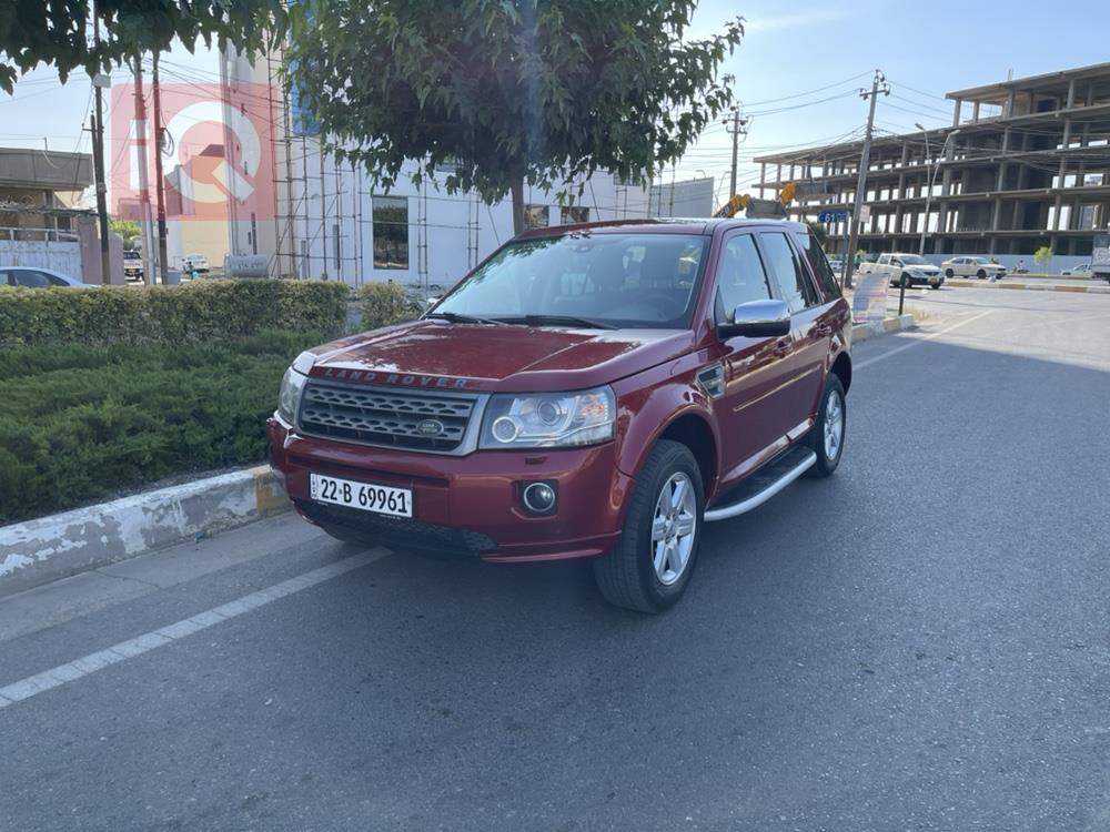 لاند روفر LR2